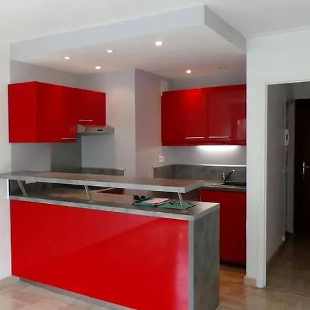 Grand Lumineux Boulouris, 5min A Pied Апартаменты *